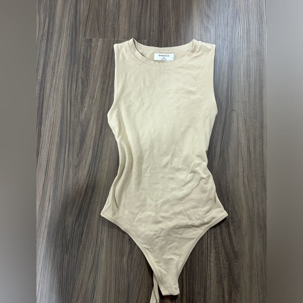 SOLD Aritzia Babaton contour bodysuit
